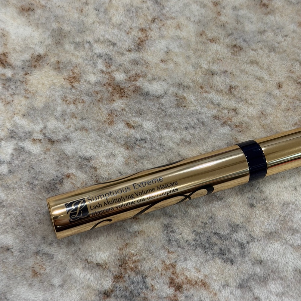 Estée Lauder Extreme Black Sumptuous Extreme Lash Multiplying Volume Mascara